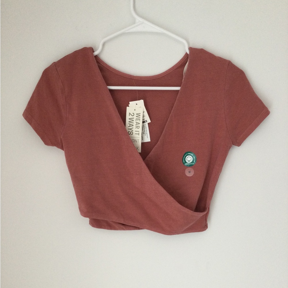Aeropostale coral crop top, size M, brand new